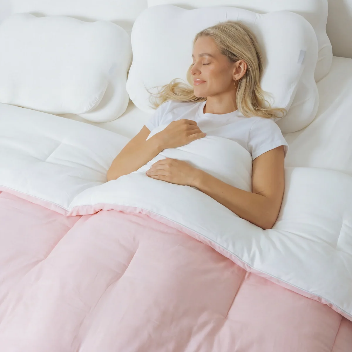 Sleep Apnea: Recognizing Symptoms, Understanding Causes, and Improving Rest with Innovative Bedding Solutions